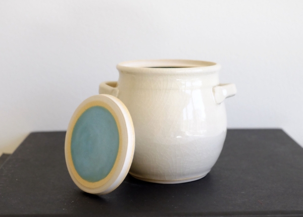 Abby Mouw: #130 Blue and White Pot